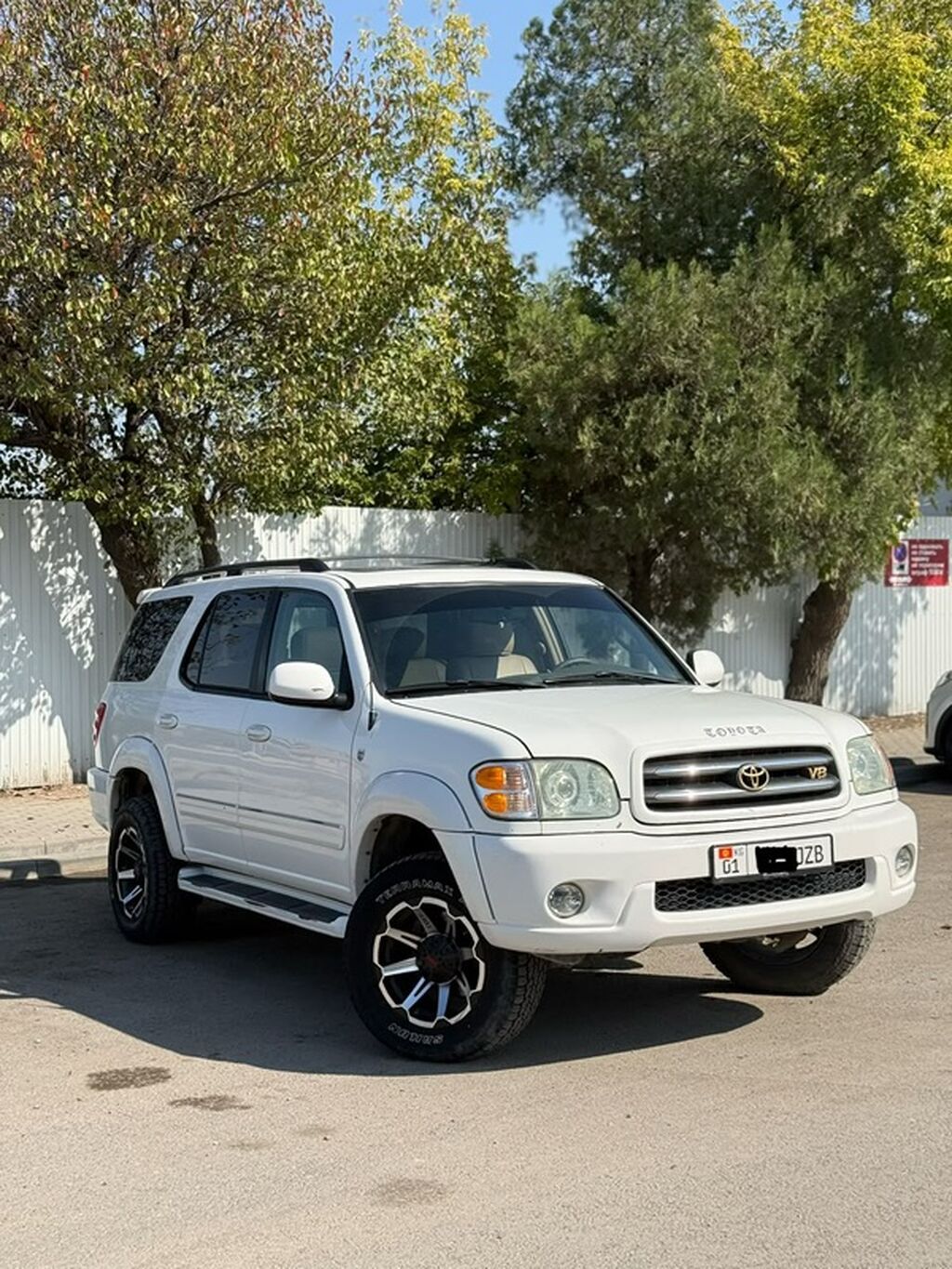 Toyota Sequoia: 2004 г., 4.7 л, Автомат, Бензин, Внедорожник: фото 2