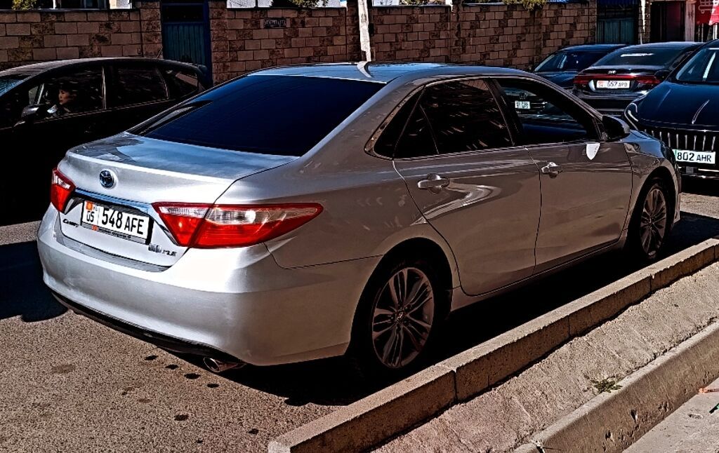 Toyota Camry: 2017 г., 2.5 л, Автомат, Гибрид, Седан: фото 5