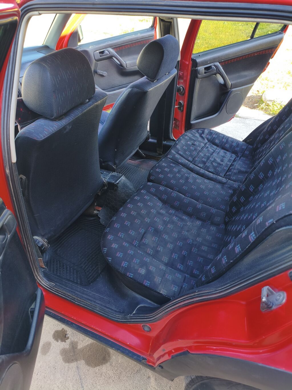 Volkswagen Golf: 1991 г., 0.2 л, Механика, Бензин, Хэтчбэк: фото 2