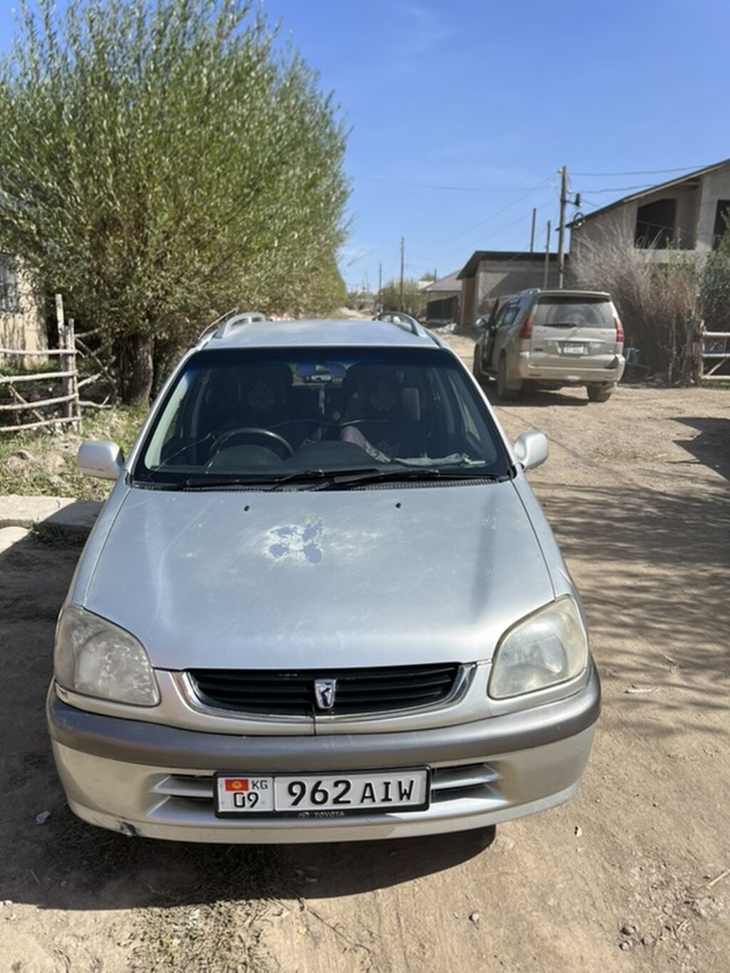 Toyota Raum: 2002 г., 1.5 л, Автомат, Бензин, Хэтчбэк: фото 2