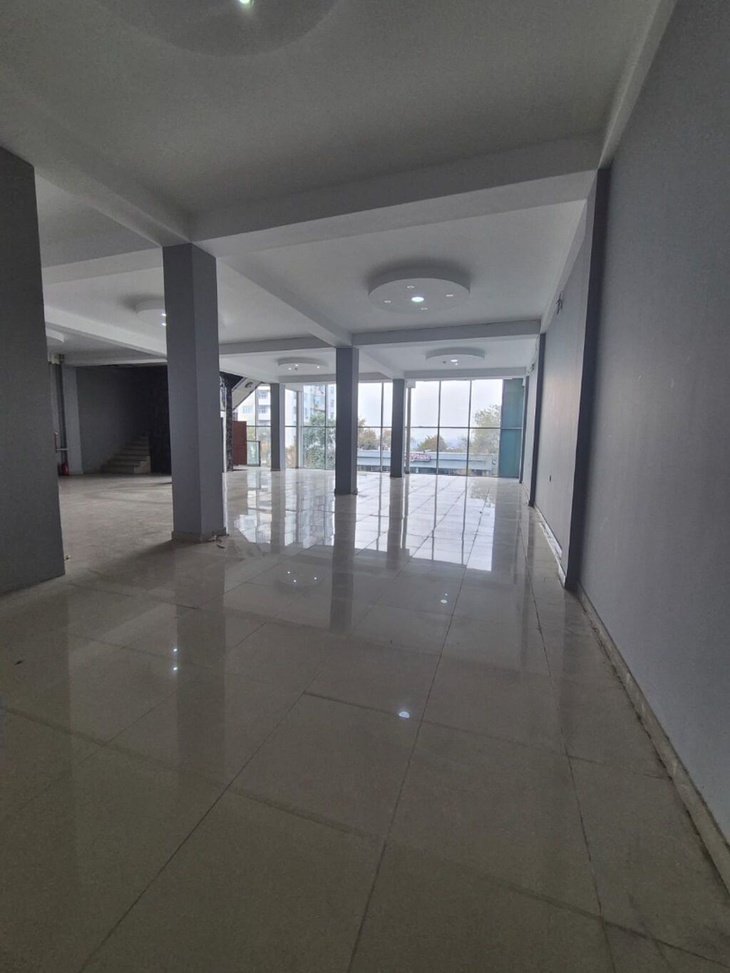 ƏHMƏDLİ METROSUNA PİYADA MƏSAFƏDƏ — 4 MƏRTƏBƏLİ 1.140 M² KOMMERSİYA