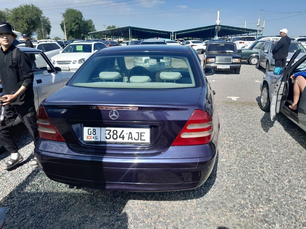 Mercedes-Benz C-Class: 2002 г., Седан: фото 4