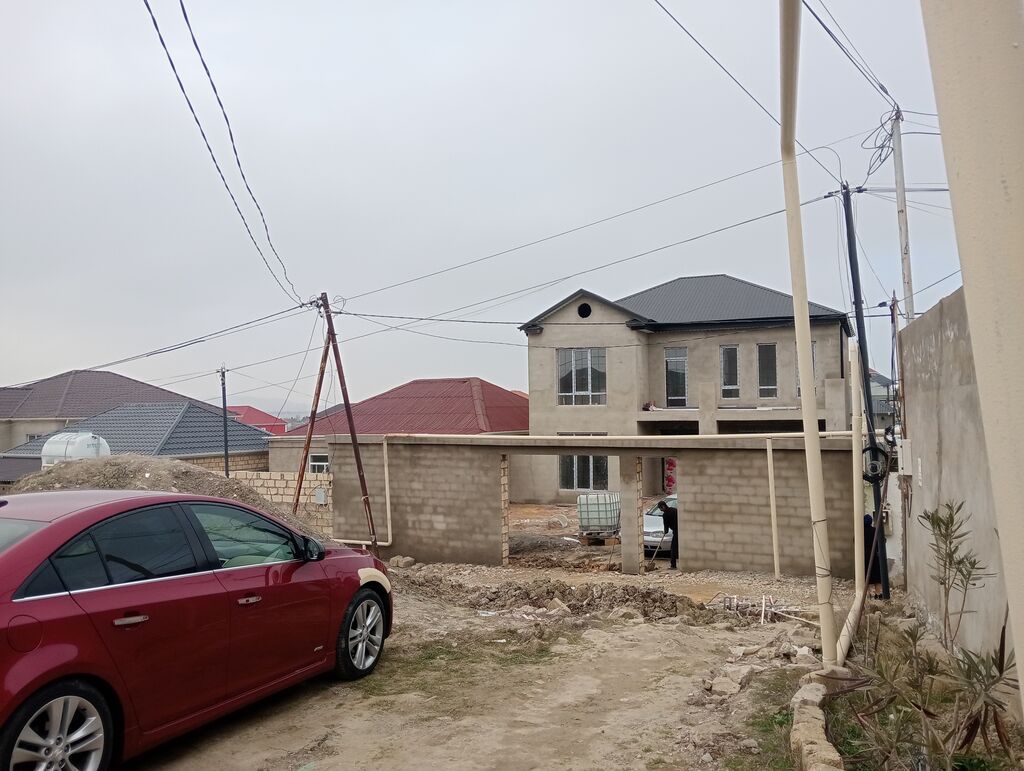 7 otaqlı, 200 kv. m, Kredit var, Təmirsiz