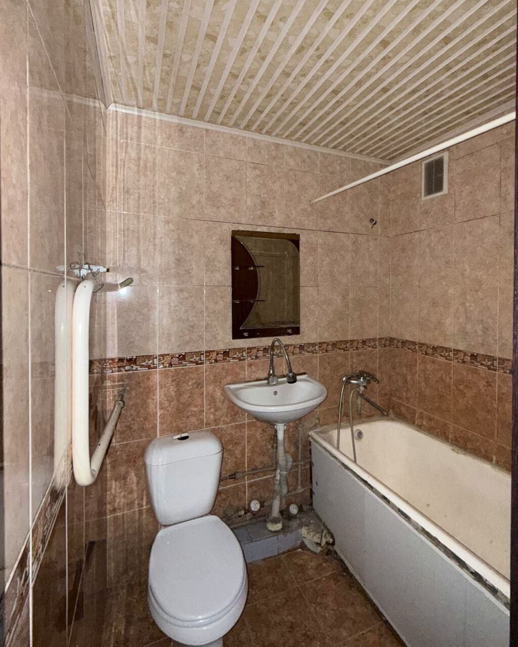 2 комнаты, 48 м², 104 серия, 3 этаж, Косметический ремонт: фото 3