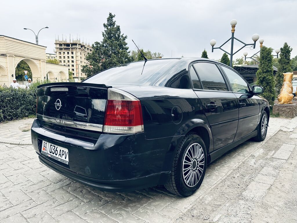 Toyota Avensis: 2004 г., 2 л, Автомат, Бензин, Седан: фото 7