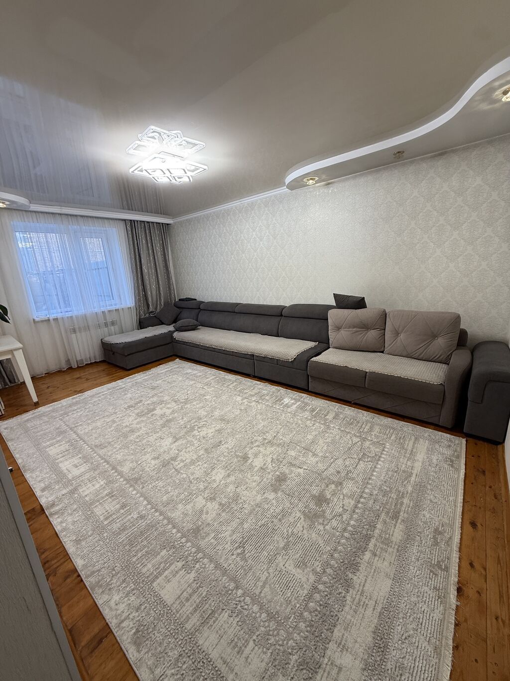 Продается дом с бизнесом 300кв м в ж/м Кара-Жыгач Перспективный район: фото 1