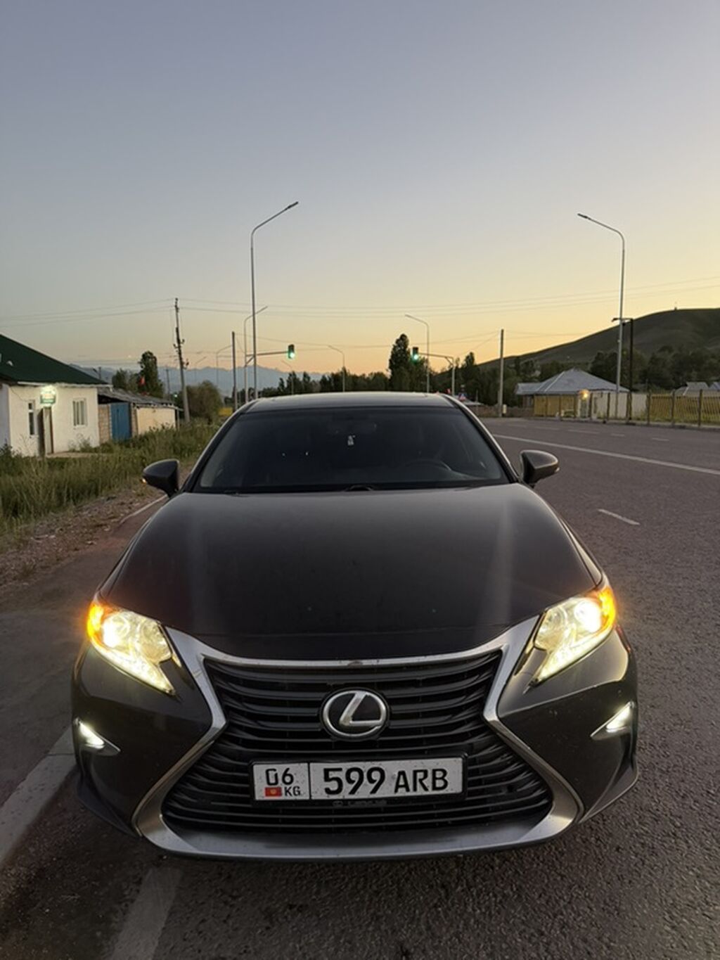Lexus ES: 2016 г., 2.5 л, Автомат, Бензин, Седан: фото 3