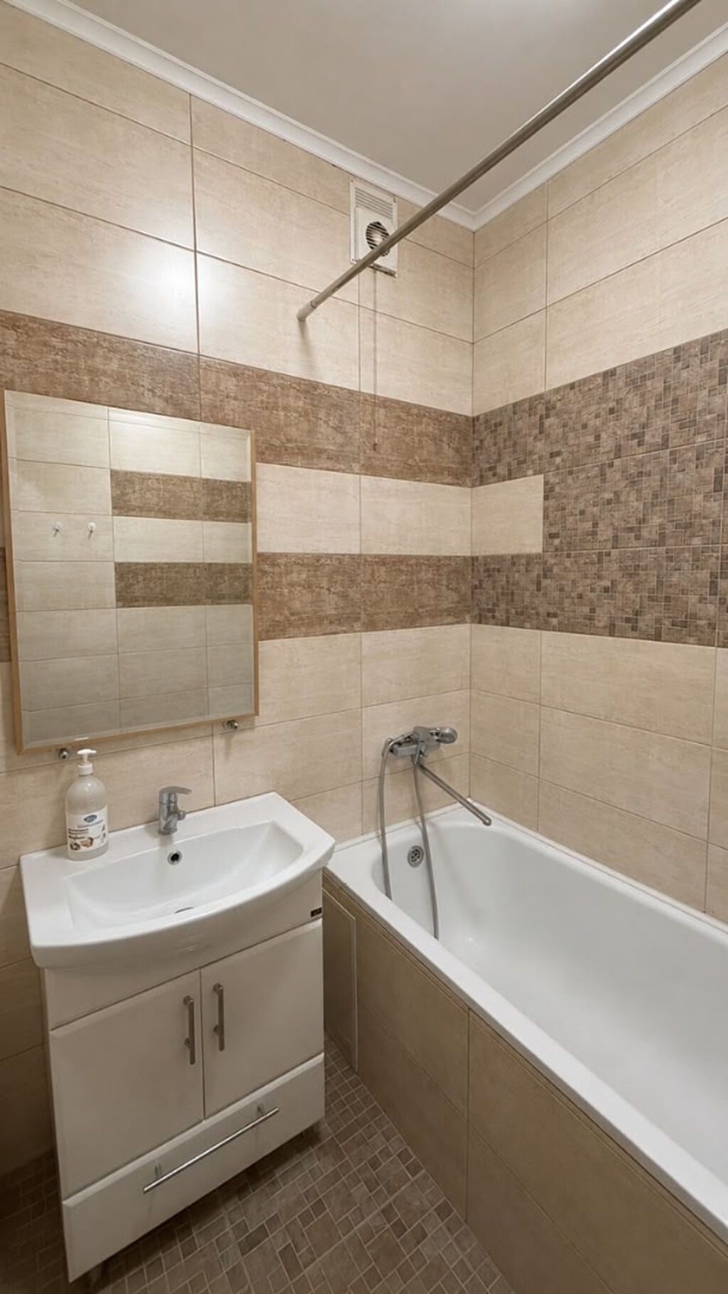 2 комнаты, 67 м², 106 серия улучшенная, 3 этаж, Евроремонт: фото 8