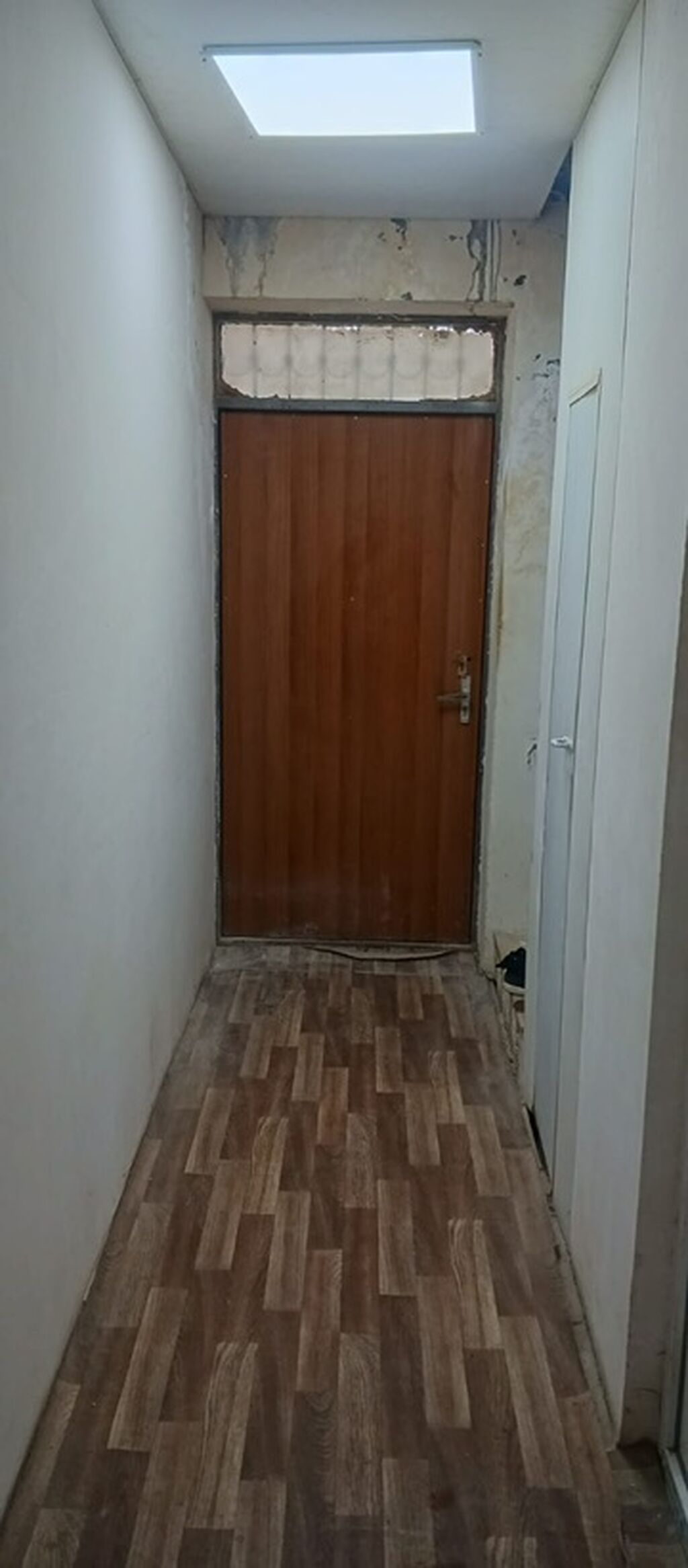 Kürdəxanı qəs. 5 otaqlı, 200 kv. m, Orta təmir