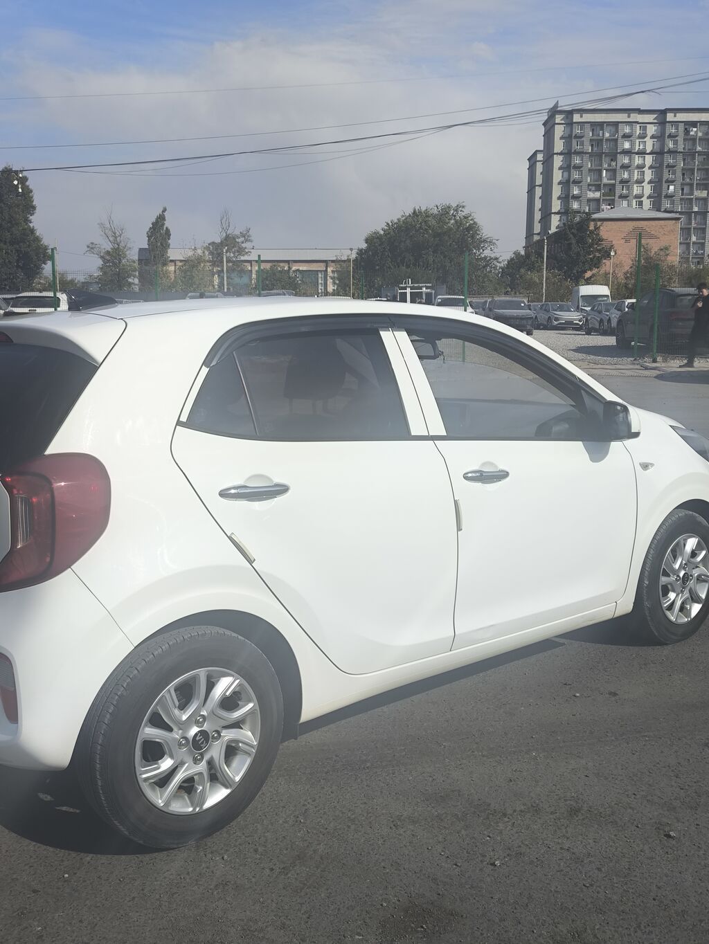 Kia Picanto: 2020 г., 1 л, Автомат, Бензин, Хэтчбэк: фото 4