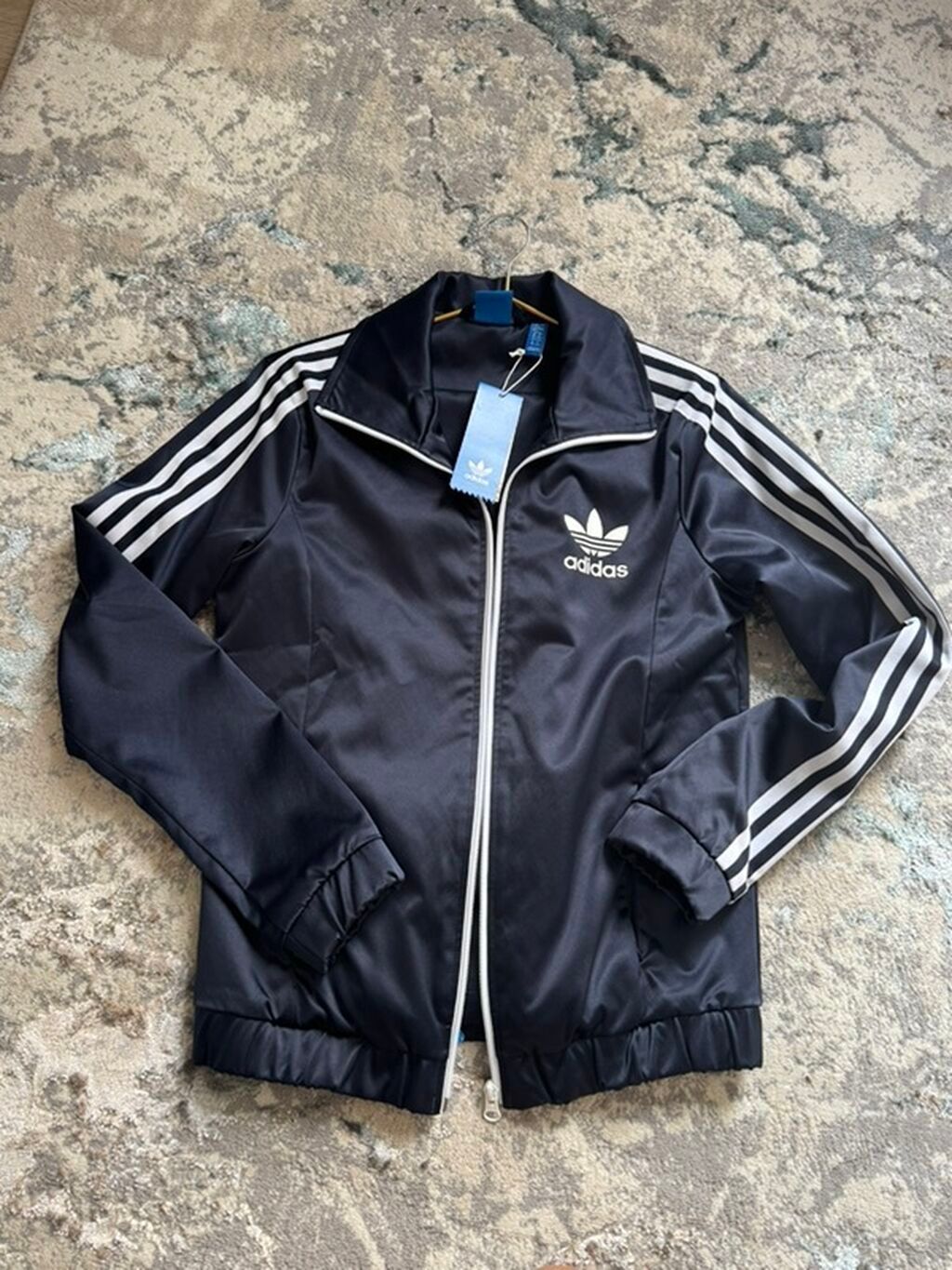 Костюм Adidas Originals Europa TT — женская спортивная: фото 1