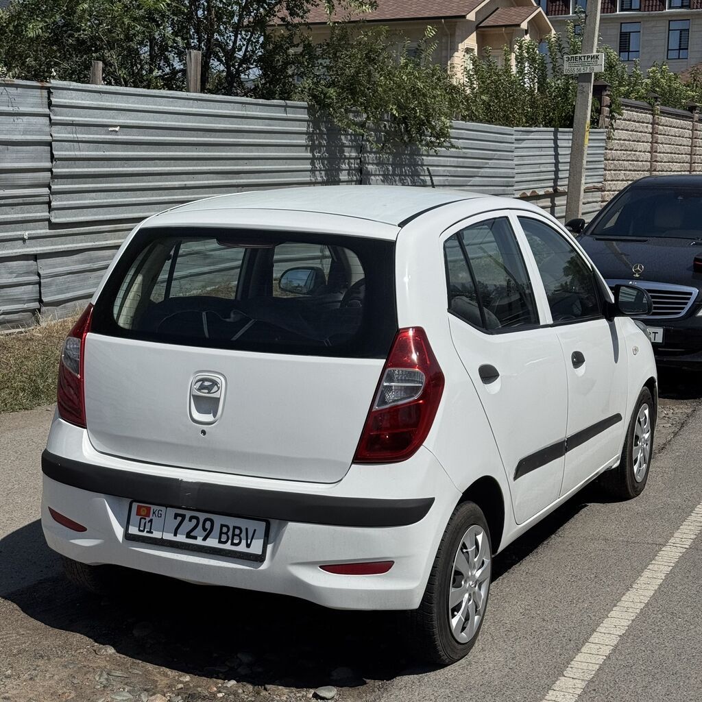 Hyundai i10: 2011 г., 1.1 л, Механика, Бензин, Хэтчбэк: фото 5