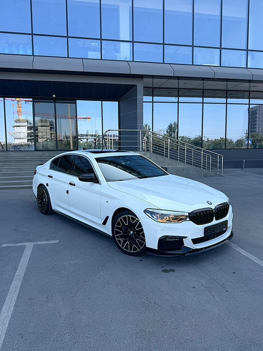 BMW 5 series: 2019 г., 2 л, Автомат, Бензин, Седан: фото 2