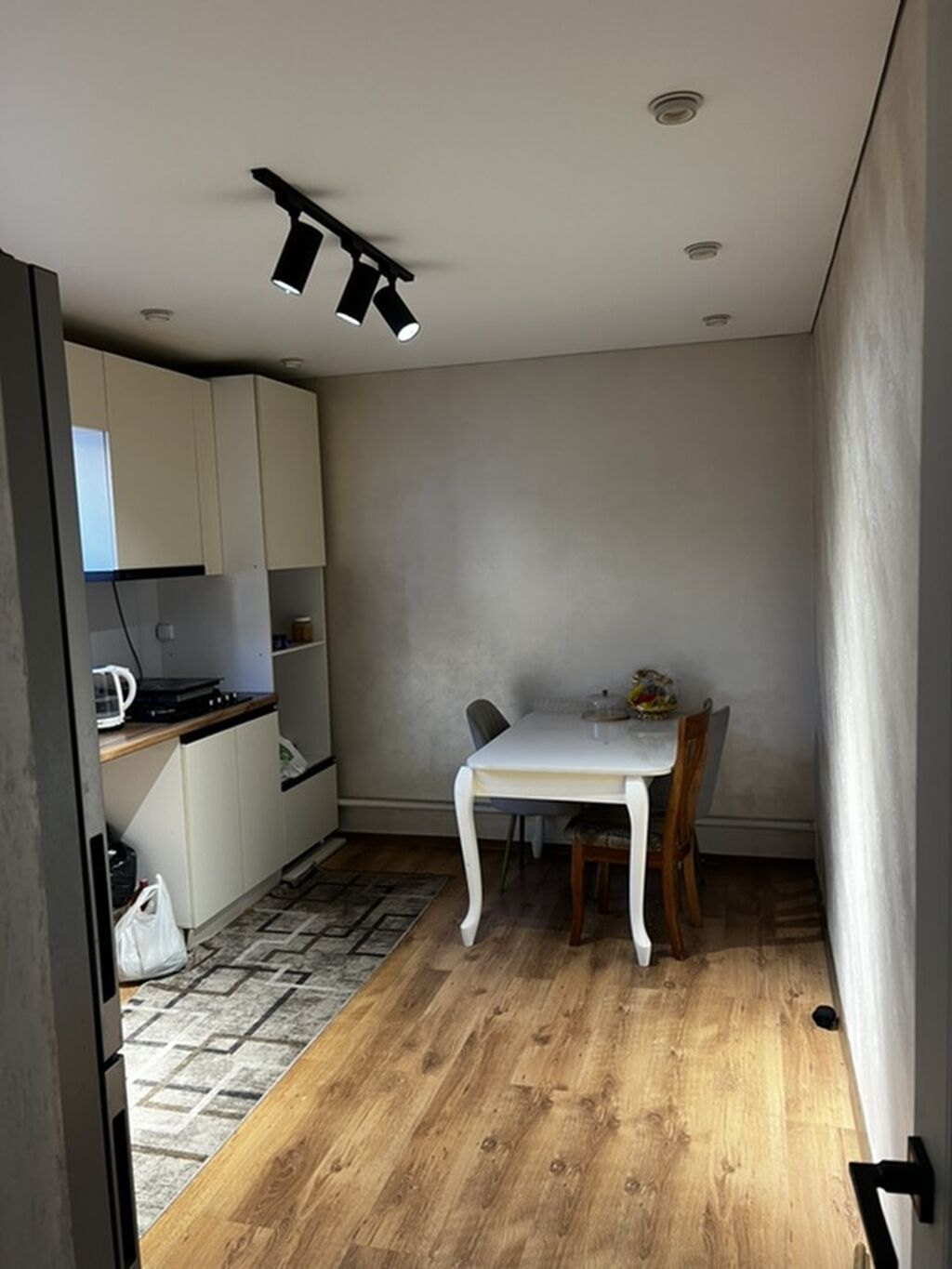 3 комнаты, 100 м², 4 соток, Бишкек, Карагачевая роща Собственник: фото 6