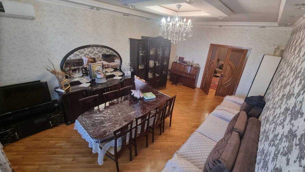 4 otaqlı, Yeni tikili, 141 kv. m