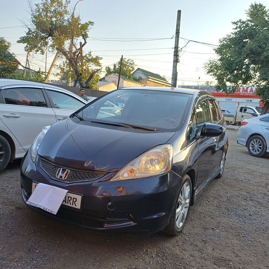 Honda Fit: 2010 г., 1.5 л, Автомат, Бензин, Хэтчбэк: фото 5