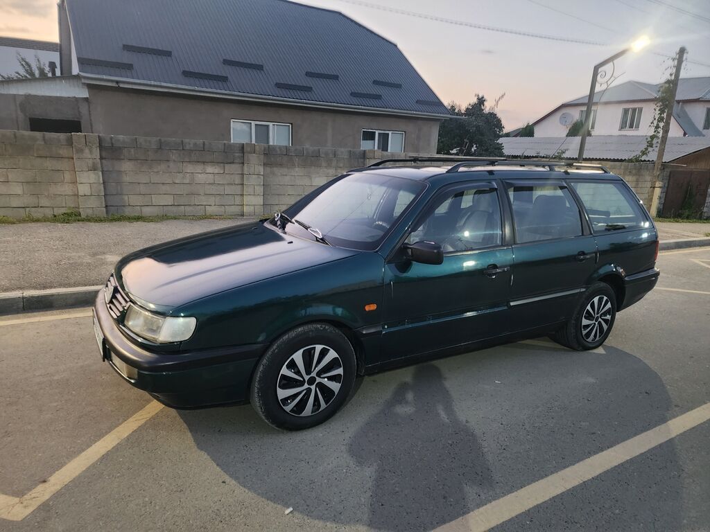 Volkswagen Passat: 1994 г., 1.8 л, Механика, Универсал: фото 6