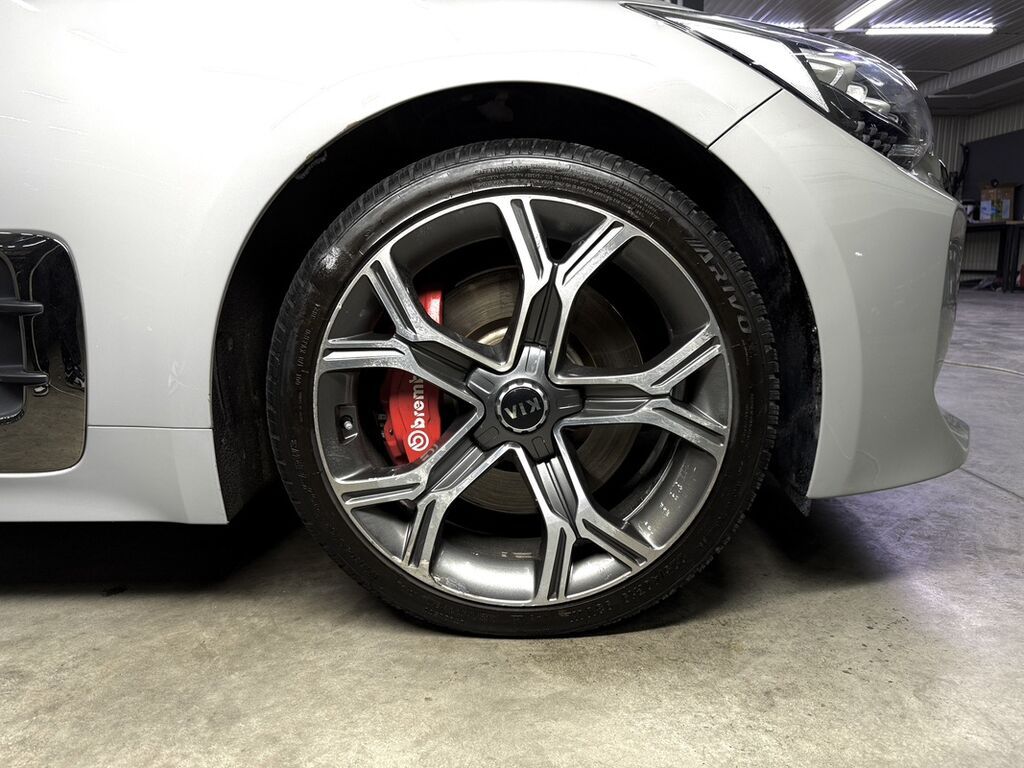 Kia Stinger: 2018 г., 3.3 л, Автомат, Бензин, Фастбек: фото 8
