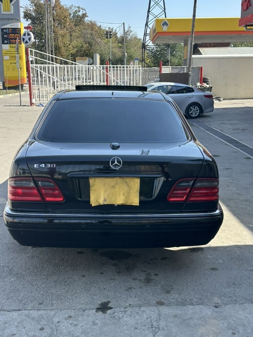Mercedes-Benz E-Class: 1998 г., 4.3 л, Автомат, Бензин, Седан: фото 3