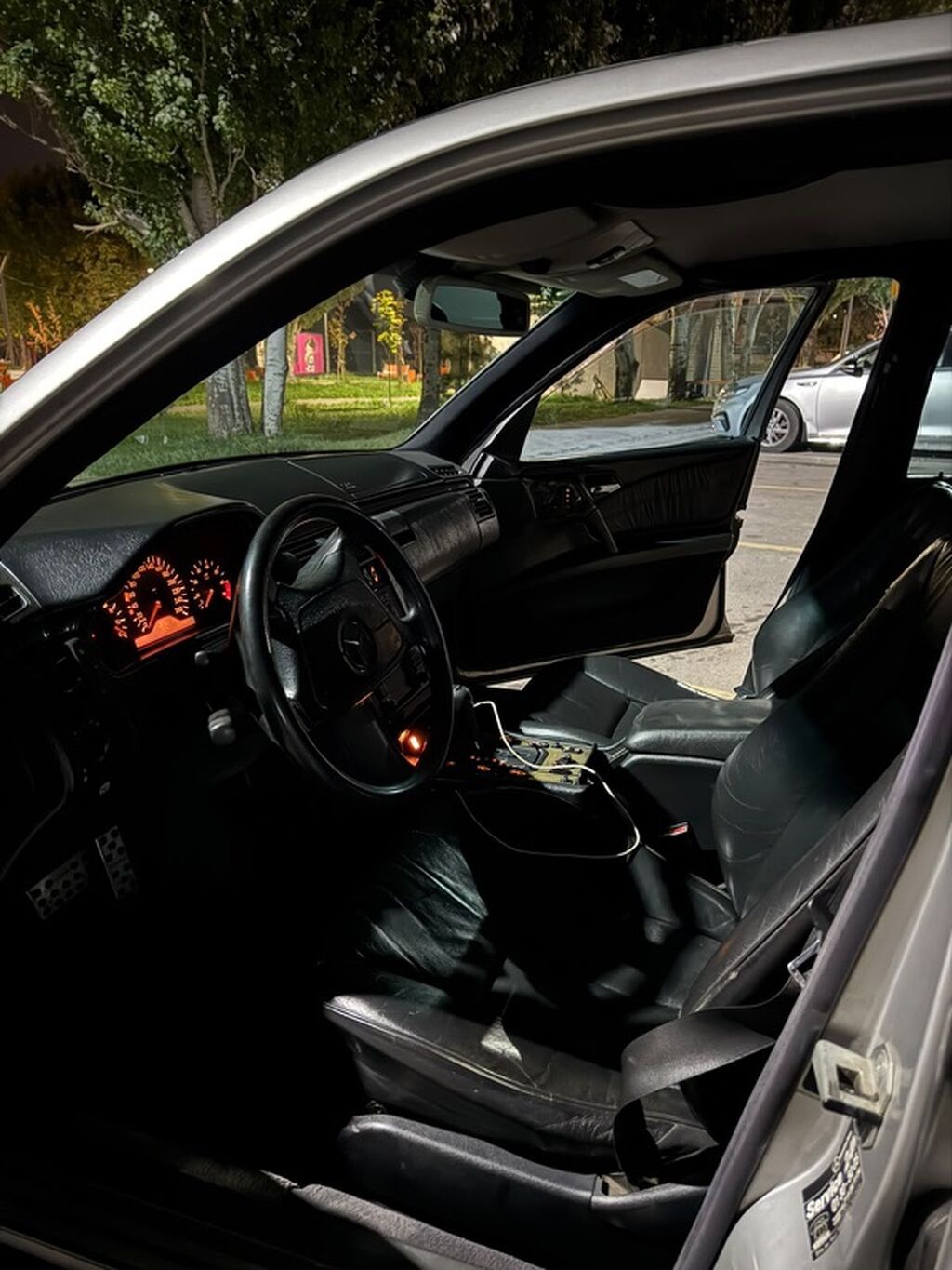 Mercedes-Benz E-Class: 1999 г., 4.3 л, Автомат, Бензин, Седан: фото 3