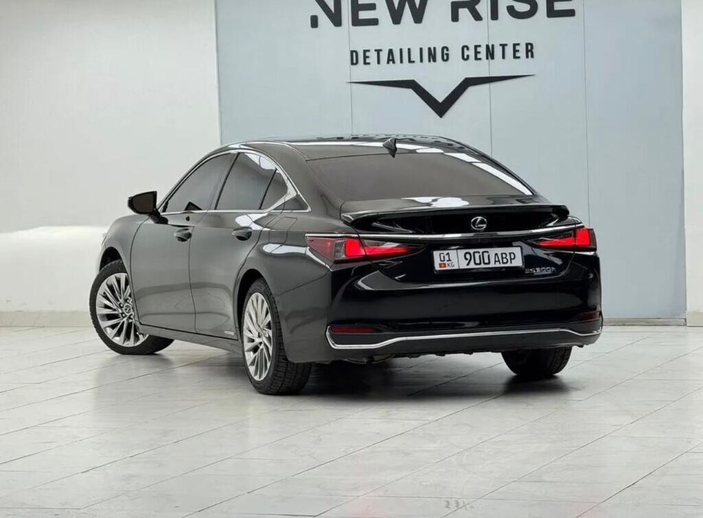 Lexus ES: 2022 г., 2.5 л, Вариатор, Гибрид, Седан: фото 3