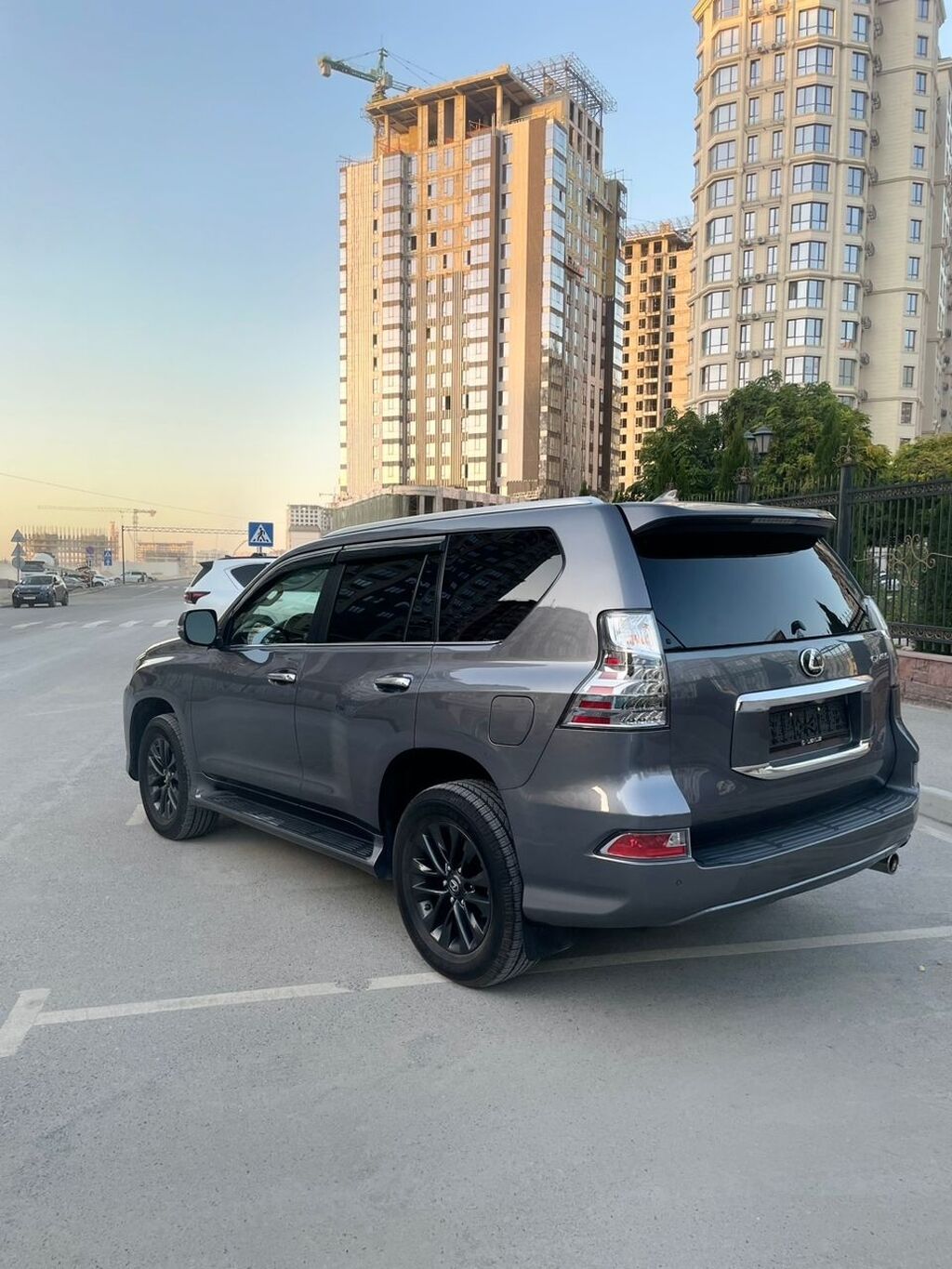 Lexus GX: 2020 г., 4.6 л, Автомат, Бензин, Внедорожник: фото 5