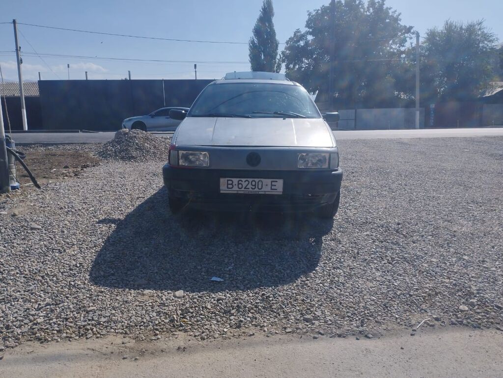 Volkswagen Passat Variant: 1990 г., Механика, Универсал: фото 4