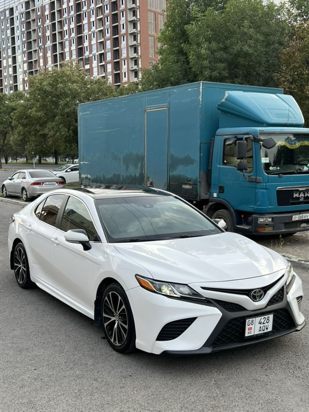 Toyota Camry: 2017 г., 2.5 л, Автомат, Бензин, Седан: фото 2