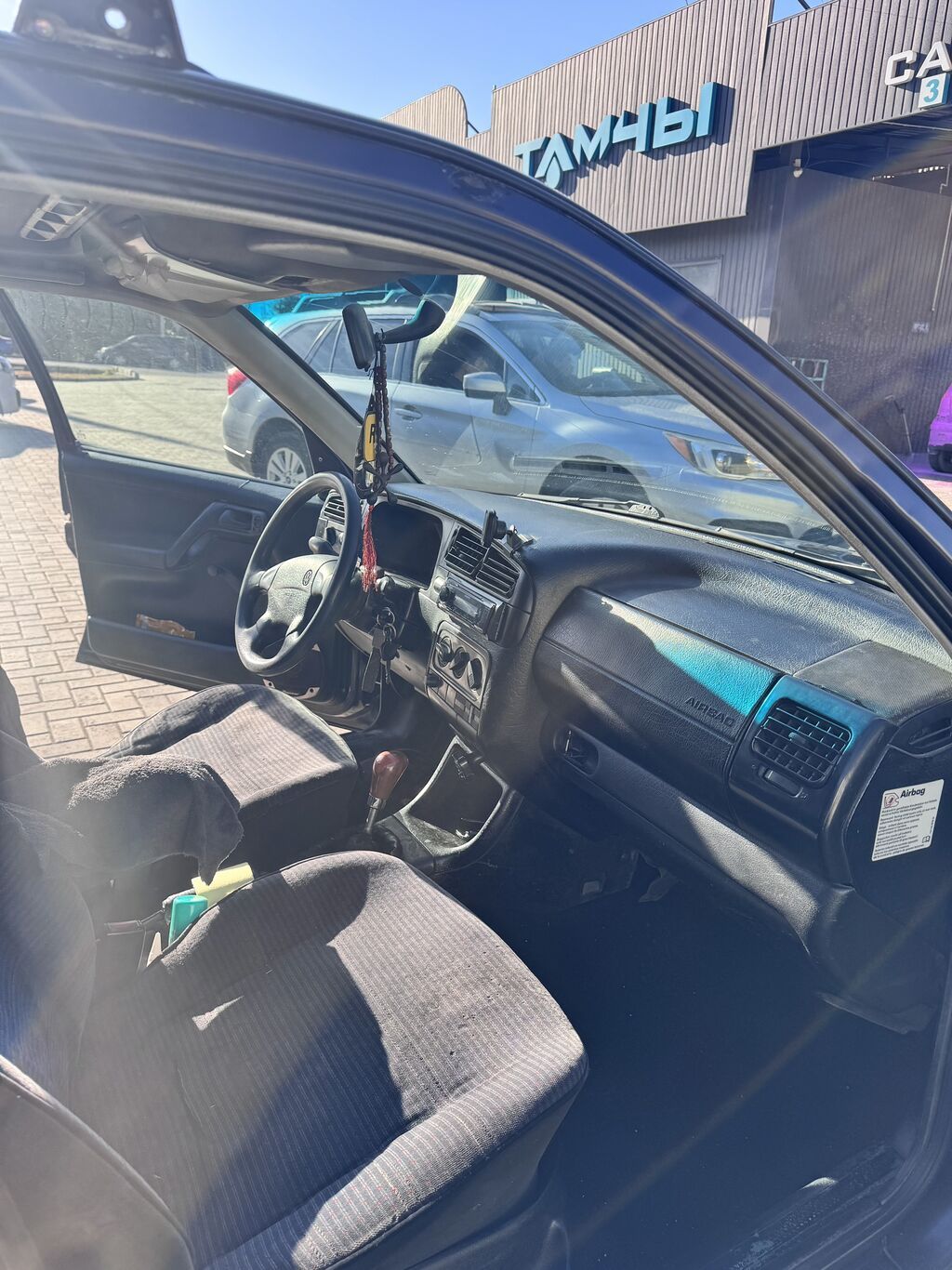 Volkswagen Golf: 1995 г., 1.8 л, Механика, Бензин, Хэтчбэк: фото 8