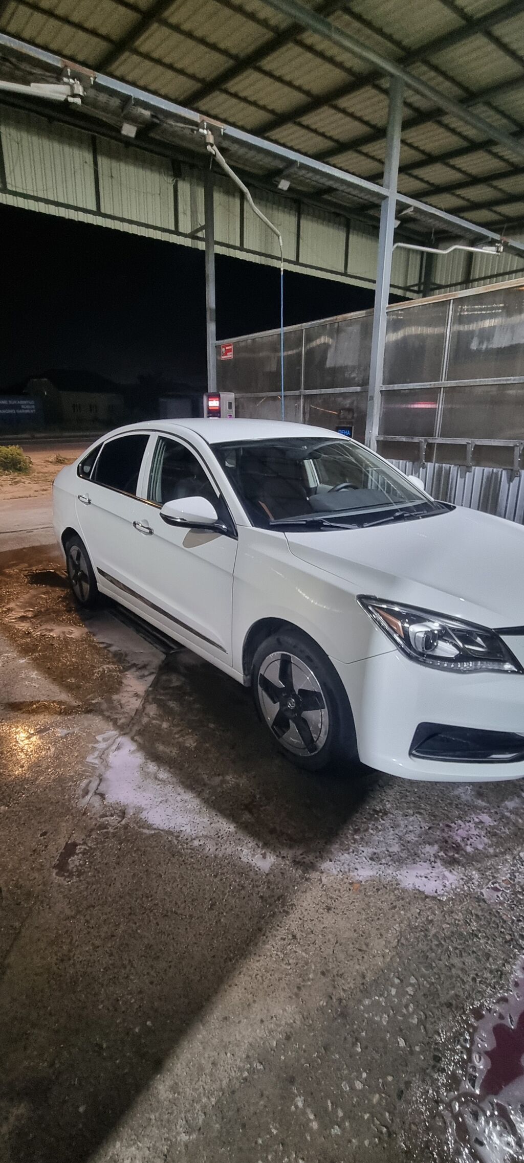 Dongfeng : 2021 г., Автомат, Электромобиль, Седан: фото 4