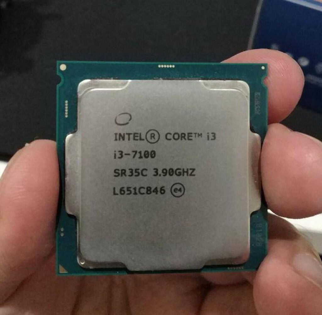 Процессор intel core 3. Intel i3-7100. Процессор Intel Core i3-7100. Intel Core i3 7100 2.4 GHZ. Процессор -Intel Core i3-7100 CPU.