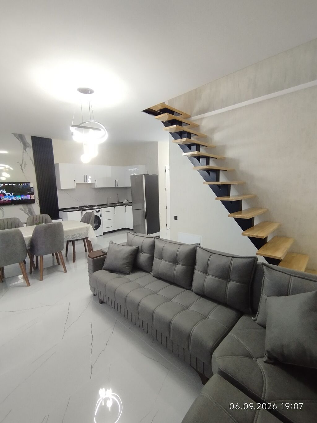 4 otaqlı, 114 kv. m, Yeni təmirli