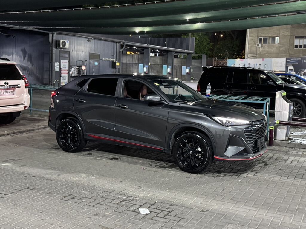 Changan X5 Plus: 2025 г., 1.5 л, Робот, Бензин, Кроссовер: фото 3