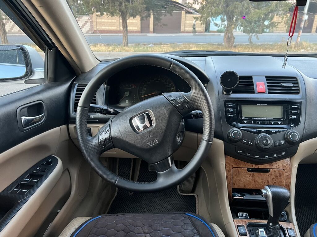Honda Accord: 2004 г., 2.4 л, Автомат, Бензин, Седан: фото 6