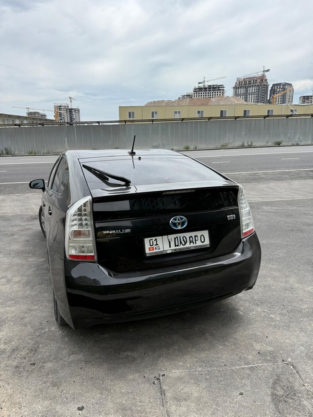 Toyota Prius: 2011 г., 1.8 л, Вариатор, Гибрид, Седан: фото 4