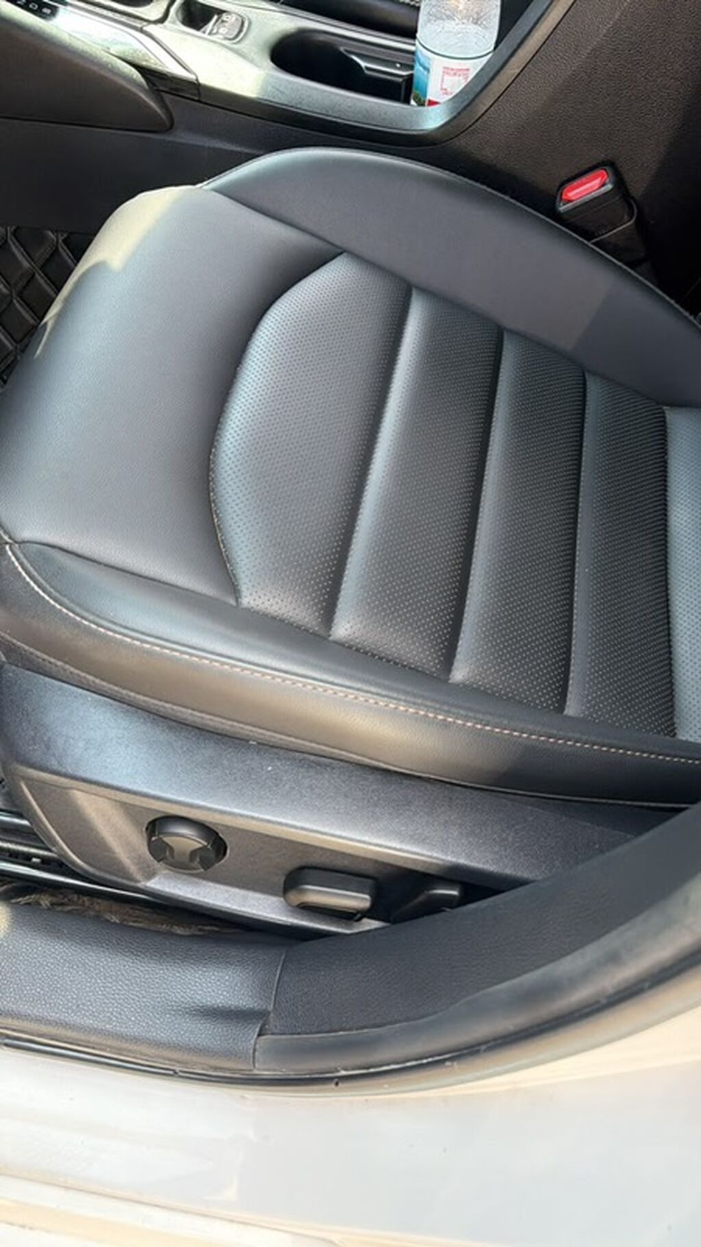 Toyota Corolla: 2021 г., 1.8 л, Автомат, Гибрид, Седан: фото 5