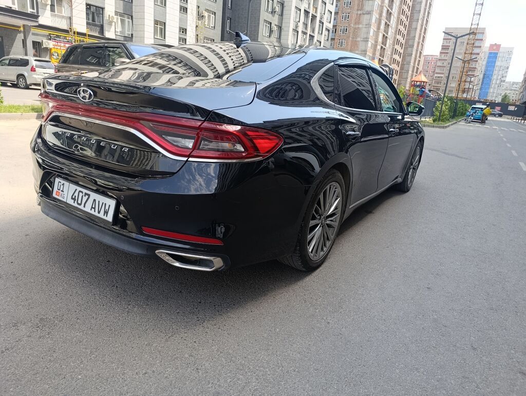 Продаю Hyundai Grandeur 2017 г., 3 л, автомат: фото 8