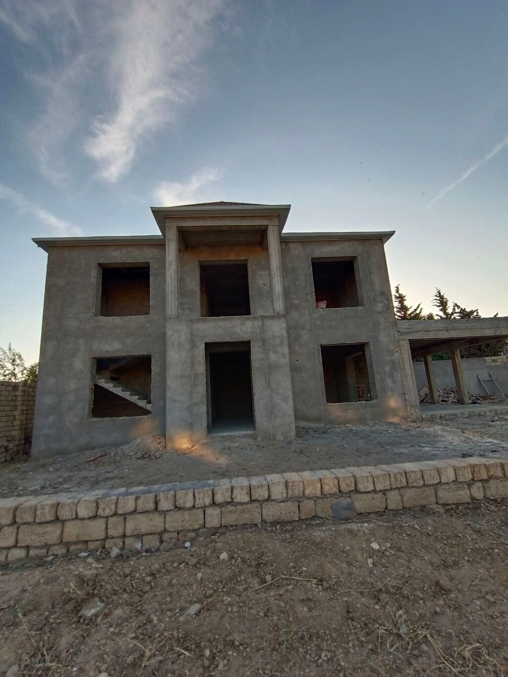 6 otaqlı, 300 kv. m, Kredit yoxdur, Təmirsiz
