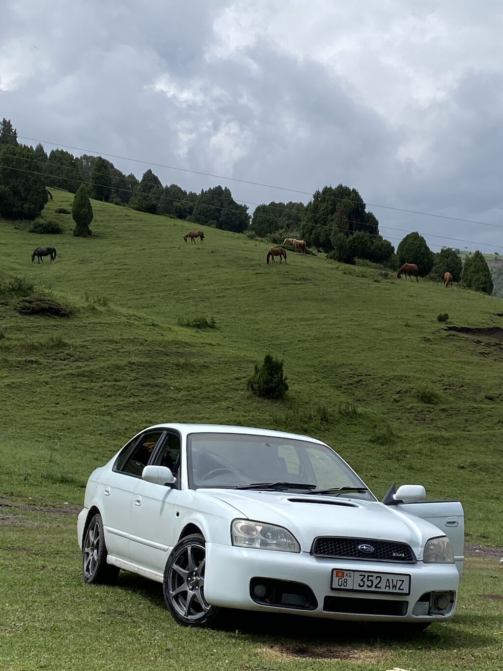 Subaru Legacy: 2000 г., Автомат, Седан: фото 1