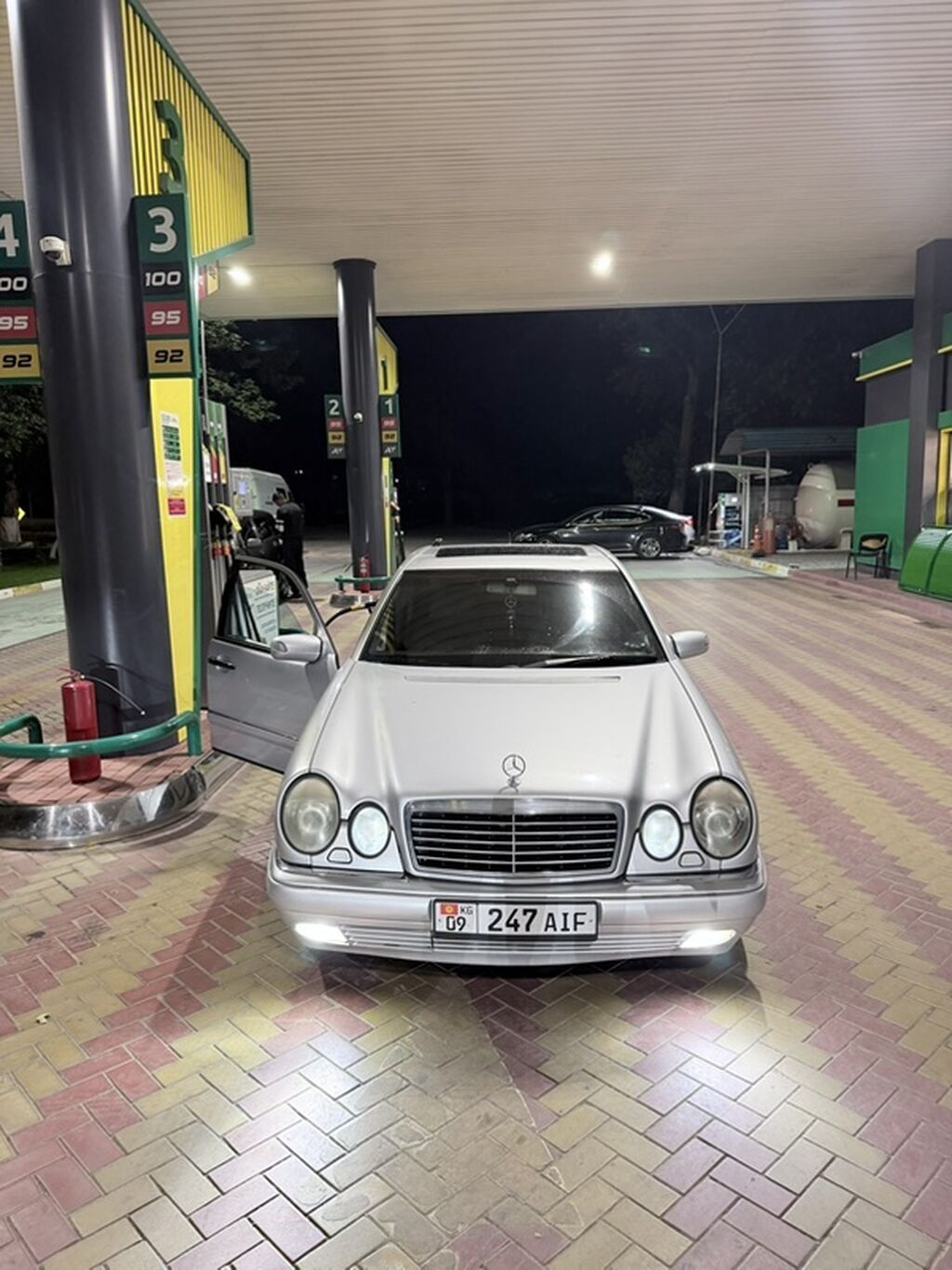 Mercedes-Benz E-Class: 1998 г., 3.2 л, Автомат, Бензин, Седан: фото 5