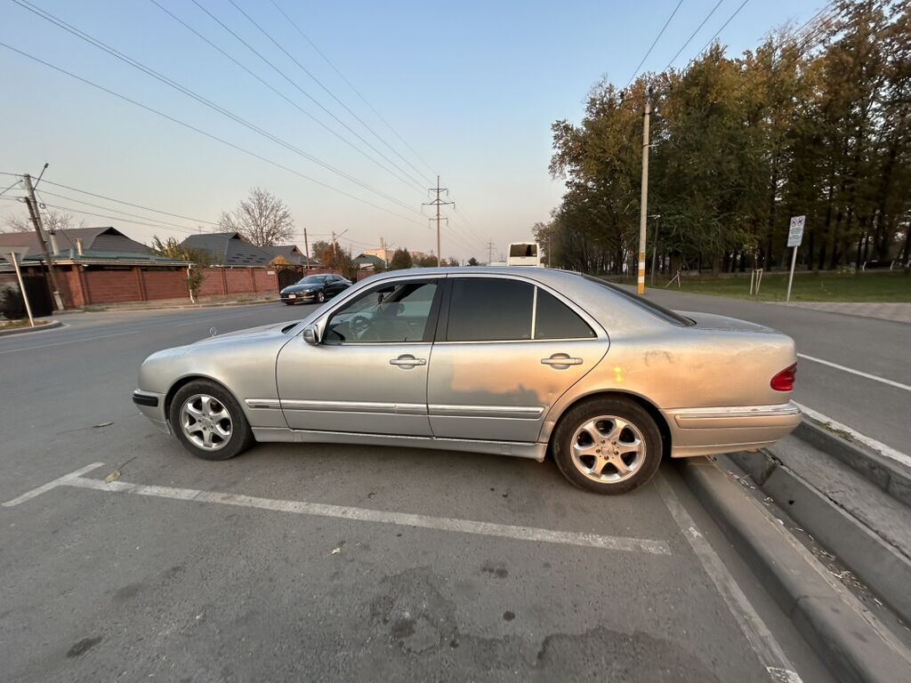 Mercedes-Benz E-Class: 2000 г., 2.6 л, Автомат, Бензин, Седан: фото 3