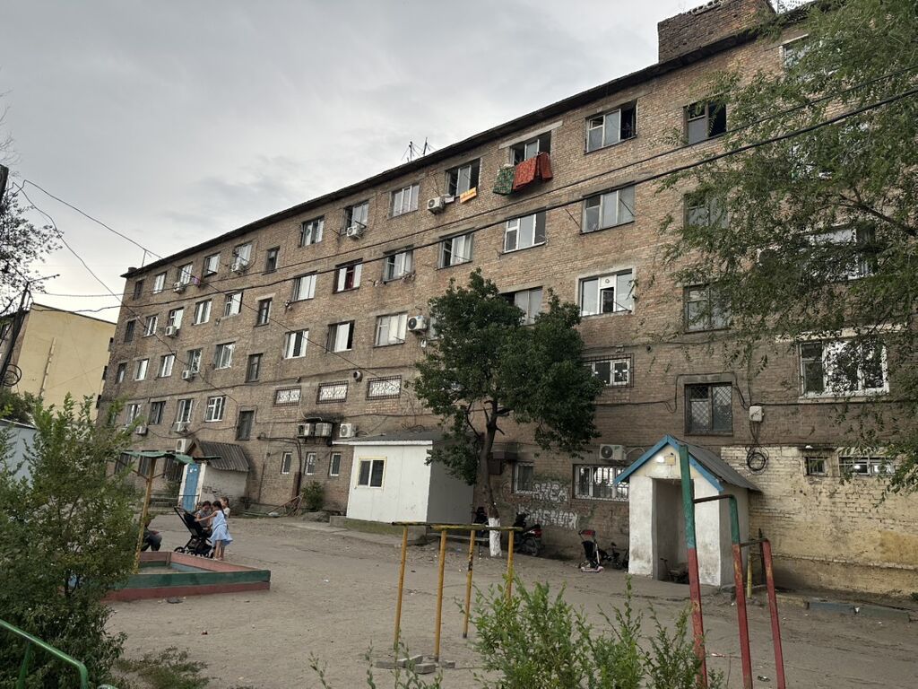 Комната в общежитии коридорного типа. Описание: - Просторная: фото 3