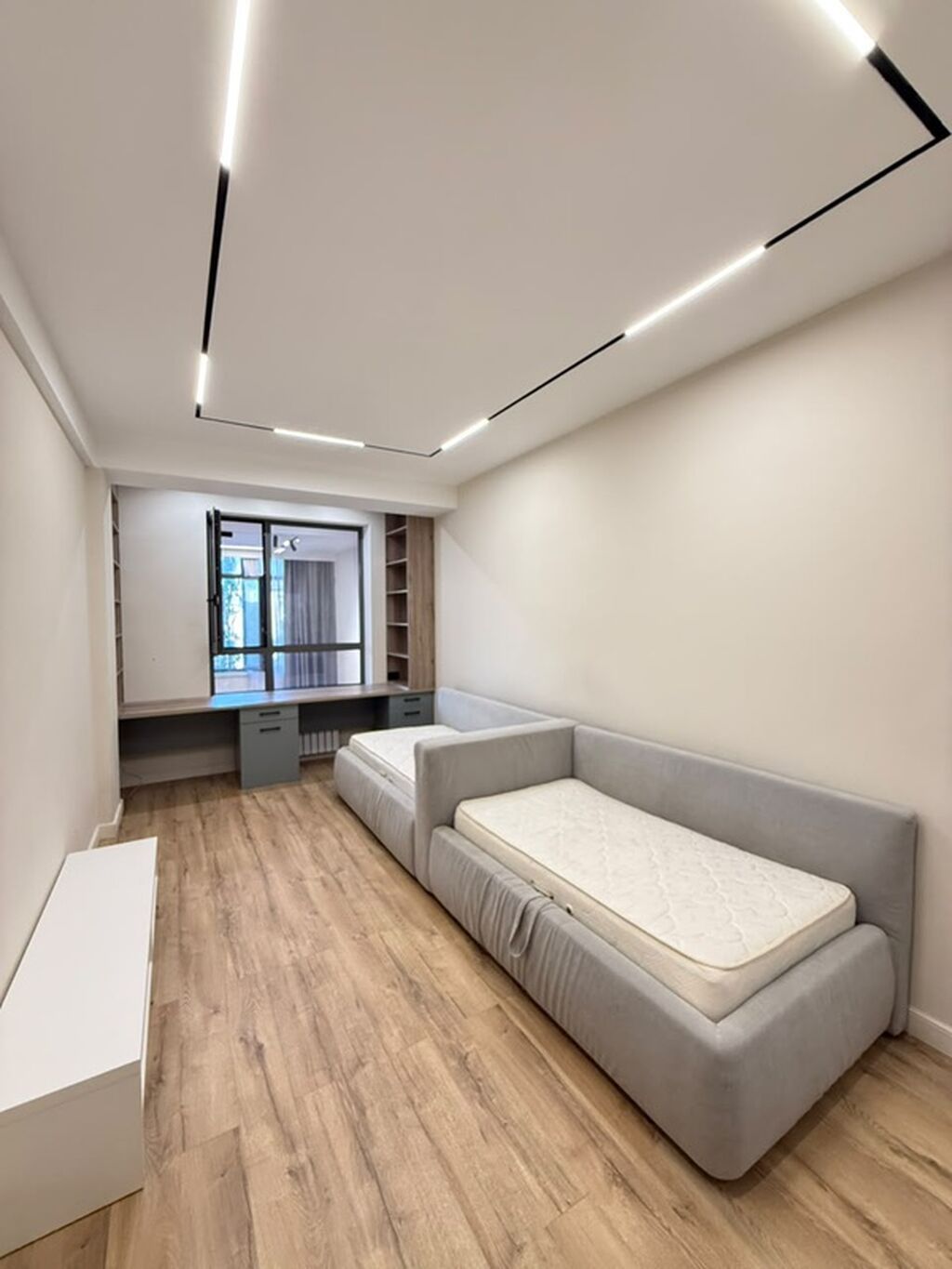 3 комнаты, 110 м², Элитка, 3 этаж, Дизайнерский ремонт: фото 2