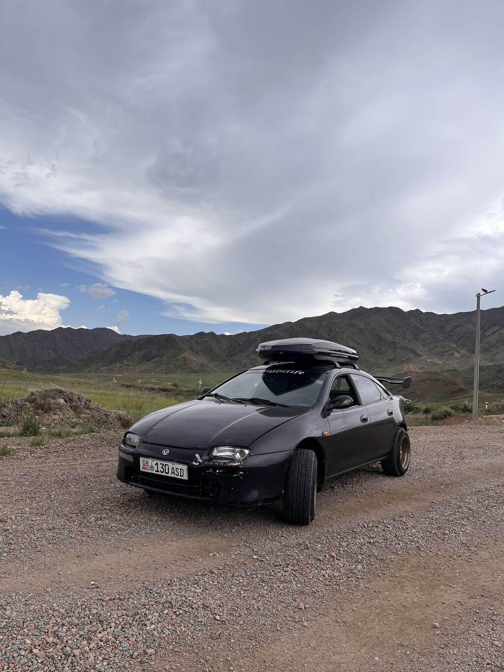 Mazda 323: 1994 г., 1.5 л, Механика, Бензин, Хэтчбэк: фото 3