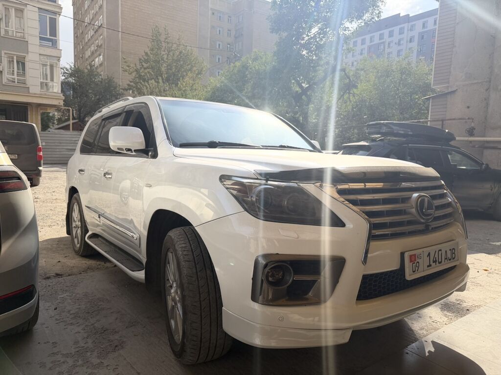 Lexus LX: 2008 г., 5.7 л, Автомат, Бензин, Внедорожник: фото 3