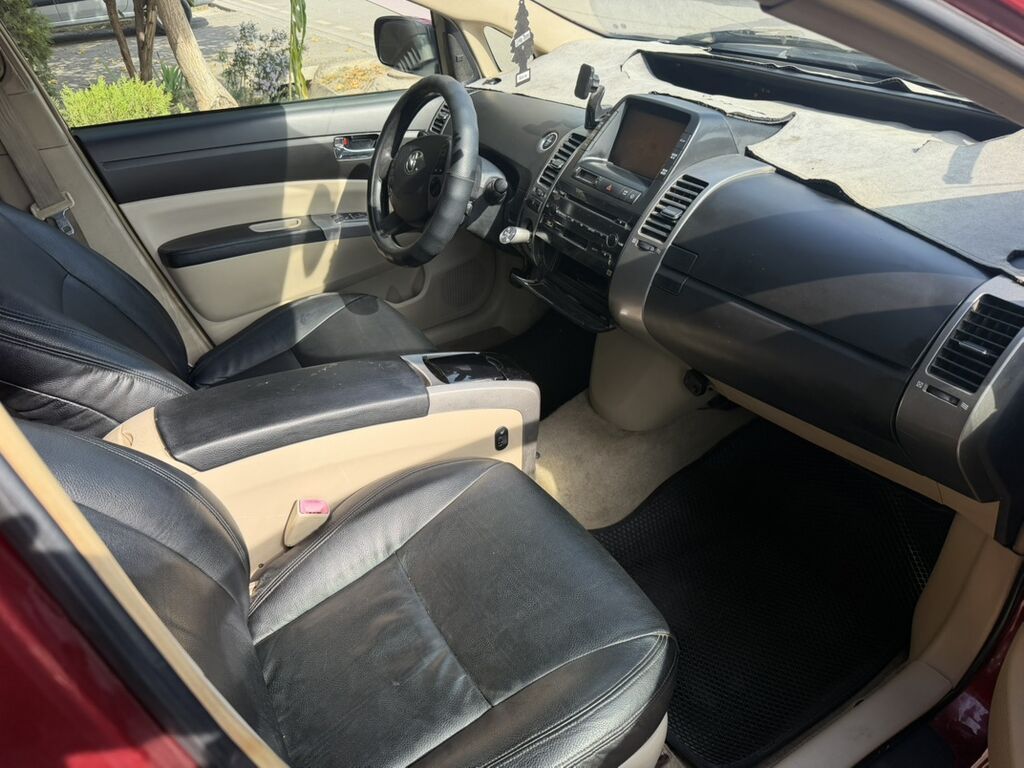 Toyota Prius: 2005 г., 1.5 л, Вариатор, Гибрид, Лифтбек: фото 6