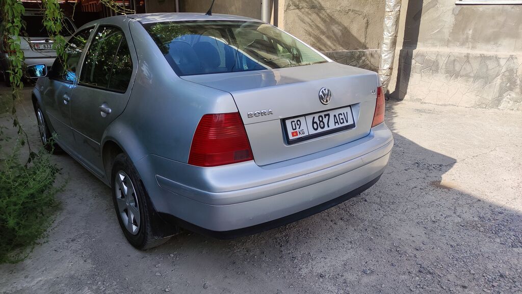 Volkswagen Bora: 2002 г., 1.6 л, Автомат, Бензин, Седан: фото 4