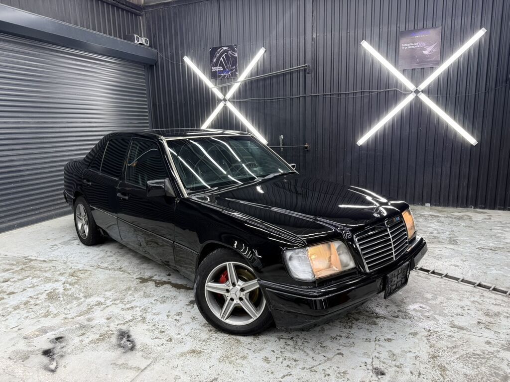 Mercedes-Benz W124: 1995 г., 3.2 л, Автомат, Бензин, Седан: фото 3
