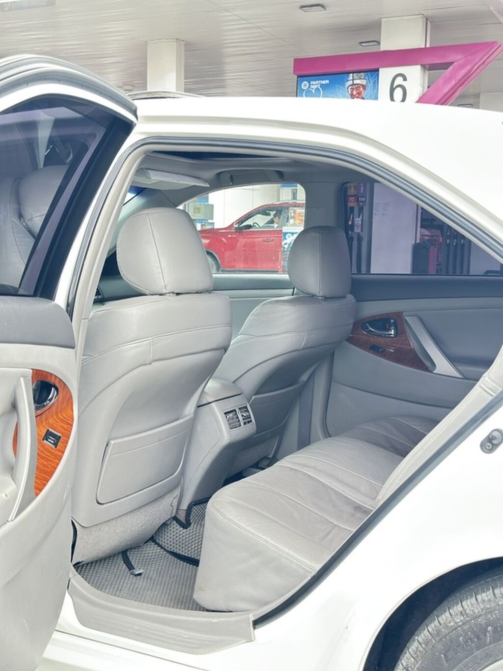 Toyota Camry: 2010 г., 2.5 л, Автомат, Бензин, Седан: фото 6