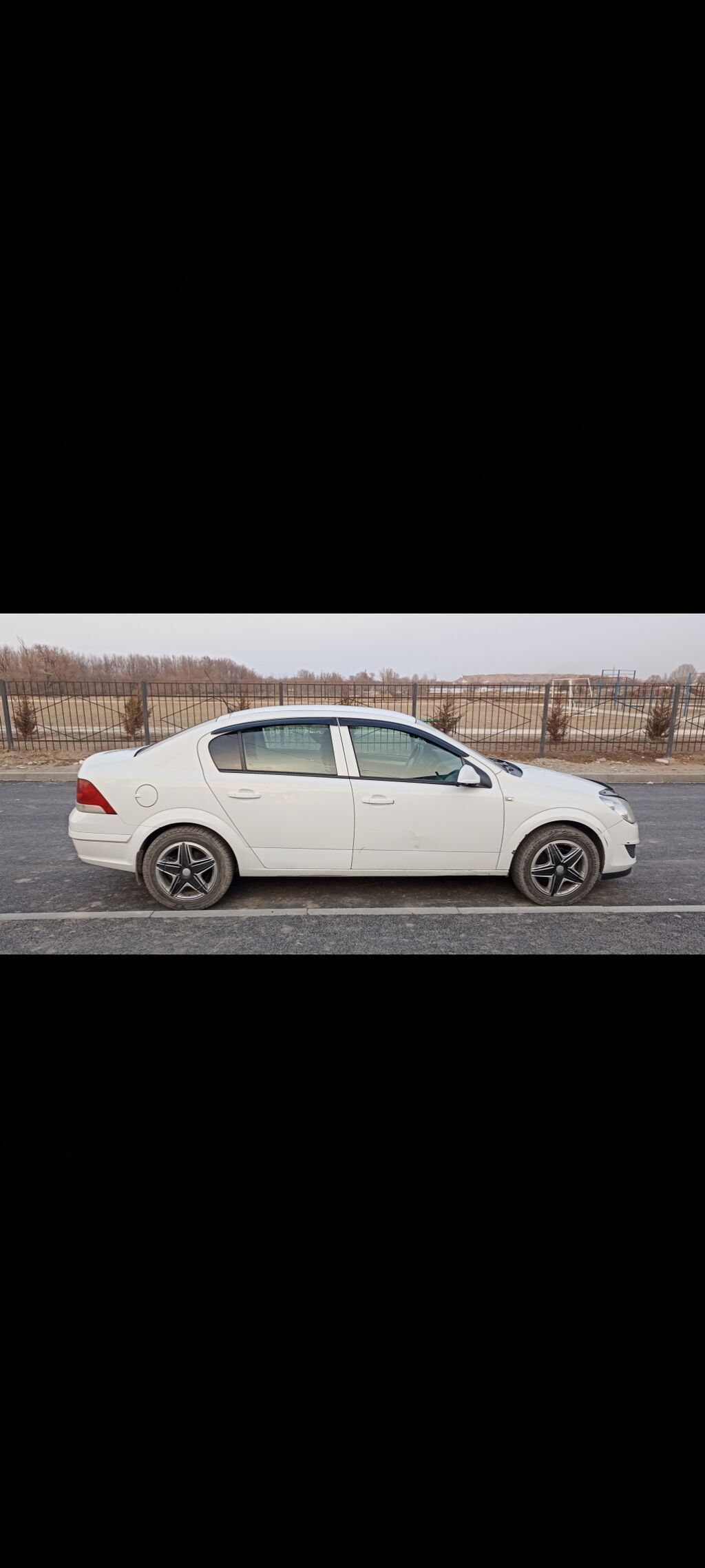 Opel Astra: 2011 г., 1.8 л, Автомат, Газ, Седан: фото 3